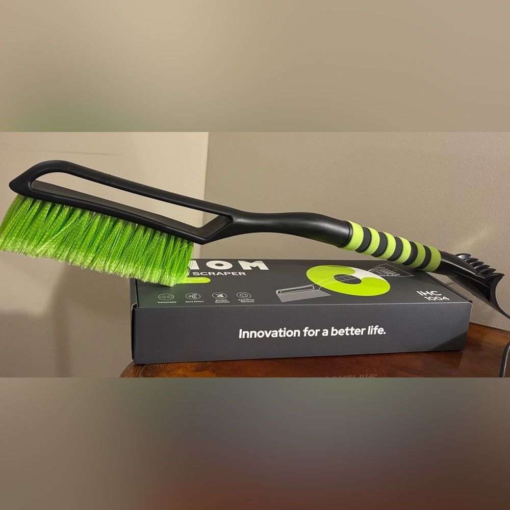 iHOM Lime and Black Snow Scraper Brush Detachable for Every Car‎ Truck w/Bag NEW
